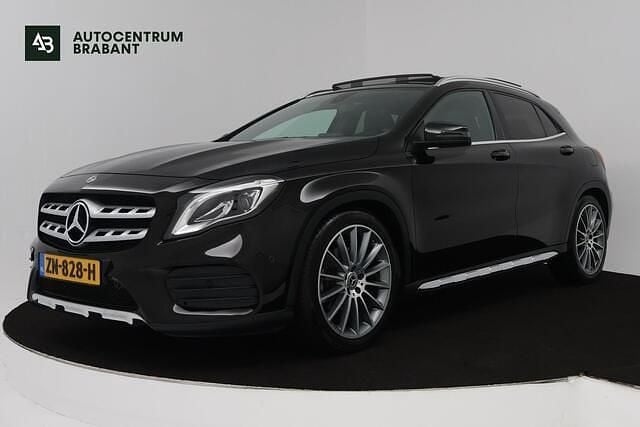 Zwart Gebruikt 2019 Mercedes GLA250 Premium Plus SUV | € 25.945 (Goede deal) - Afbeelding 1/4