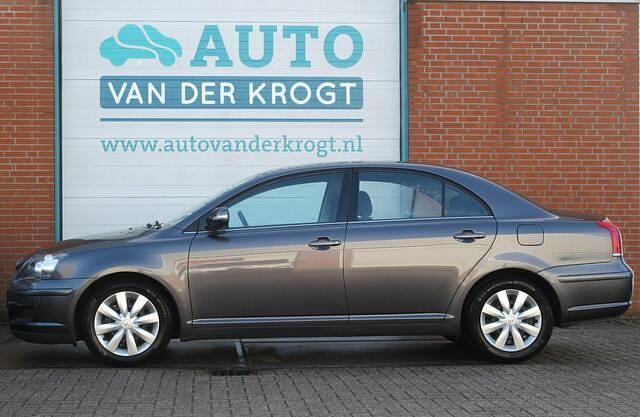 Occasion Toyota Avensis Terra 129 PK (94 kW) 2007 Grijs (metallic) Sedan