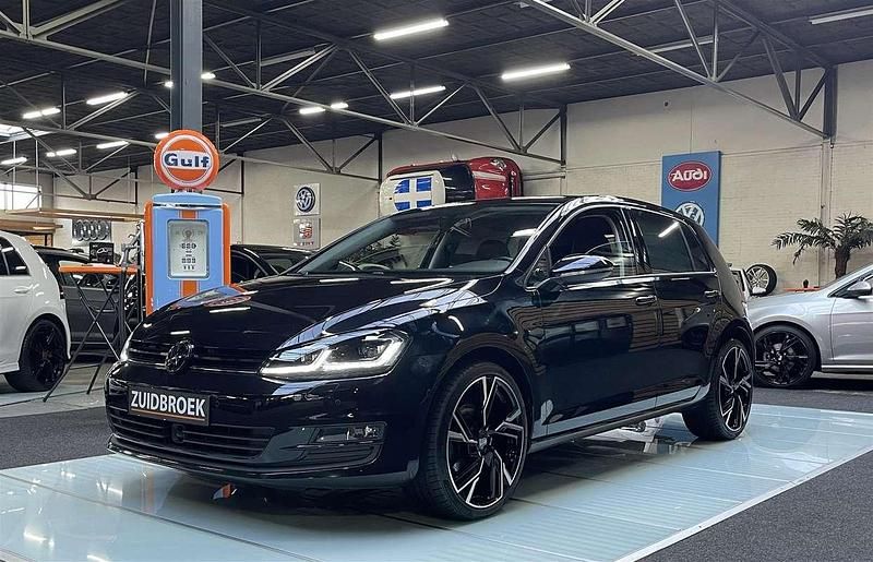 Zwart Gebruikt 2012 VW Golf VII Hatchback | € 12.999 (Duur) - Afbeelding 1/4