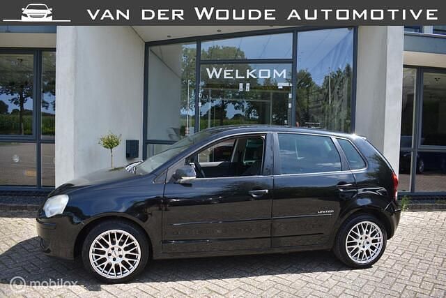 Zwart Gebruikt 2008 VW Polo Comfortline Hatchback | € 1.499 (Goede deal) - Afbeelding 1/4