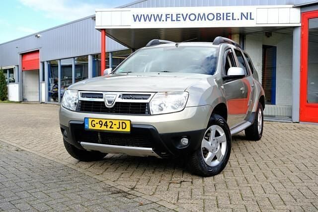 Grijs Gebruikt 2011 Dacia Duster Lauréate SUV | € 6.250 (Goede deal) - Afbeelding 1/4