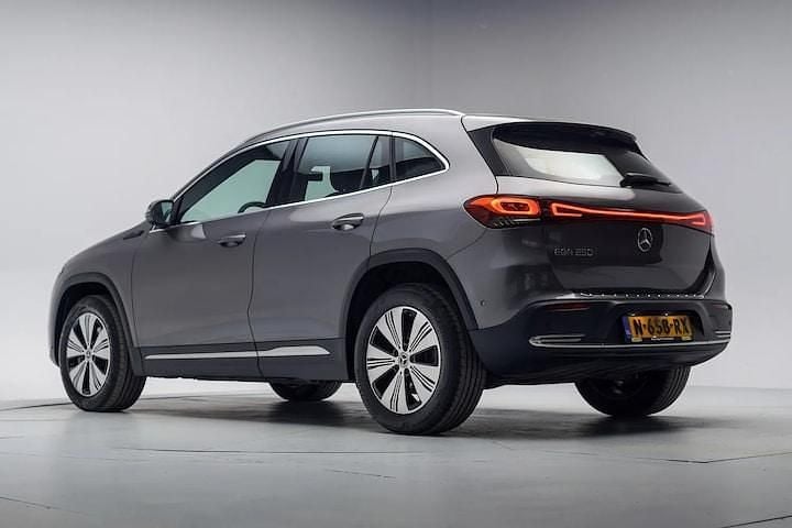 Occasion Mercedes EQA250 Luxury 215 kW (293 PK) 2021 Grijs SUV
