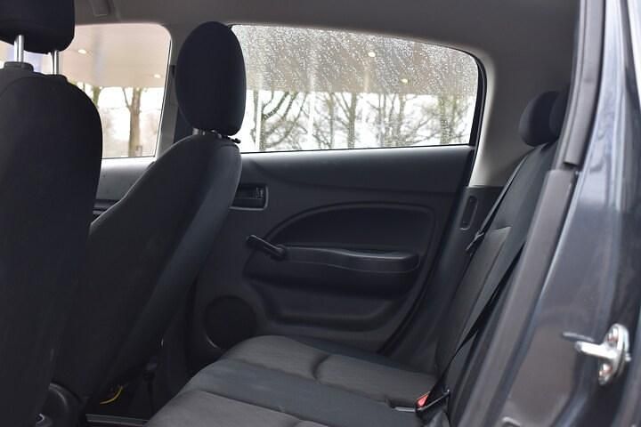 Occasion Mitsubishi Space Star 2023 Grijs (metallic) Hatchback