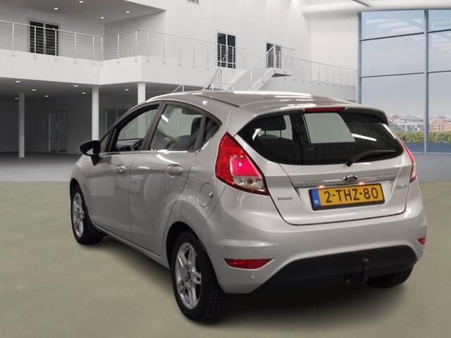 Occasion Ford Fiesta Titanium 101 PK (74 kW) 2014 Grijs Hatchback