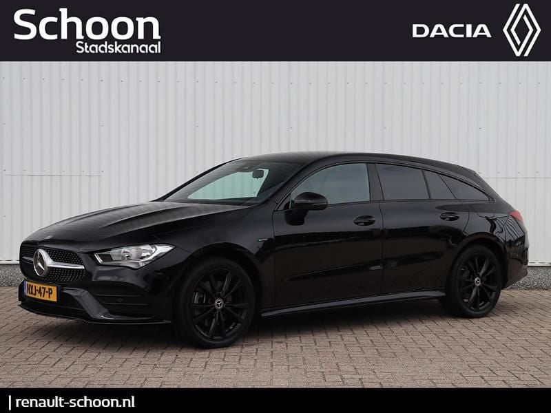 Zwart Gebruikt 2021 Mercedes CLA250e Shooting Brake AMG Stationwagen | € 26.450 (Super prijs) - Afbeelding 1/4