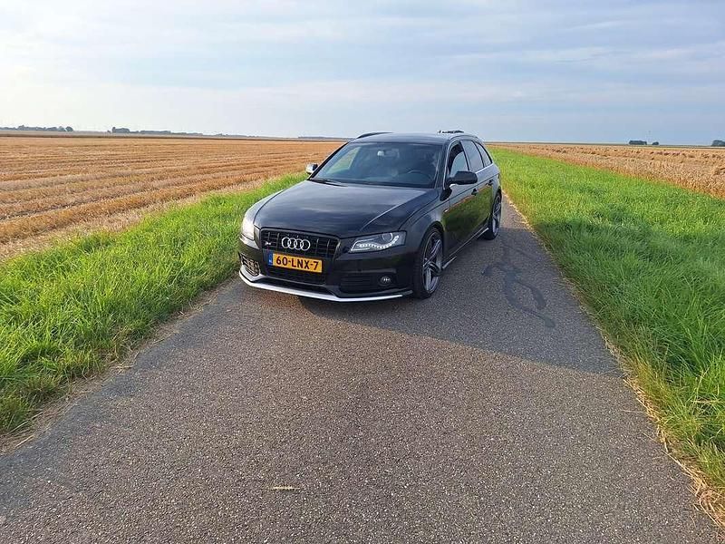 Zwart Gebruikt 2010 Audi A4 Stationwagen | € 9.500 (Duur) - Afbeelding 1/4