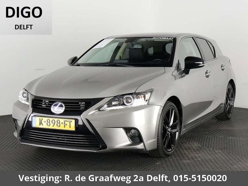 Grijs Gebruikt 2017 Lexus CT200h Sport Line Hatchback | € 17.400 (Goede deal) - Afbeelding 1/3