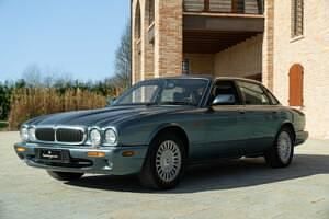 Andersceleste Gebruikt 1997 Jaguar XJ8 Executive Sedan | € 15.000 - Afbeelding 1/4