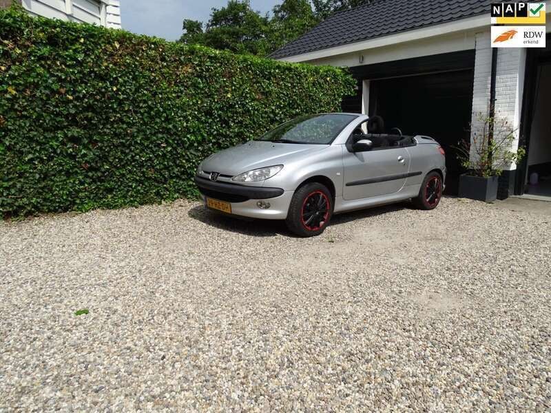 Grijs Gebruikt 2002 Peugeot 206 Cabriolet | € 1.000 (Goede deal) - Afbeelding 1/4