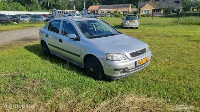 Grijs Gebruikt 1999 Opel Astra Club | € 1.950 (Iets duurder) - Afbeelding 1/4