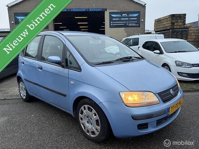 Blauw Occasion 2004 Fiat Idea Dynamic MPV | € 1.250 (Eerlijke prijs) - Afbeelding 1/4