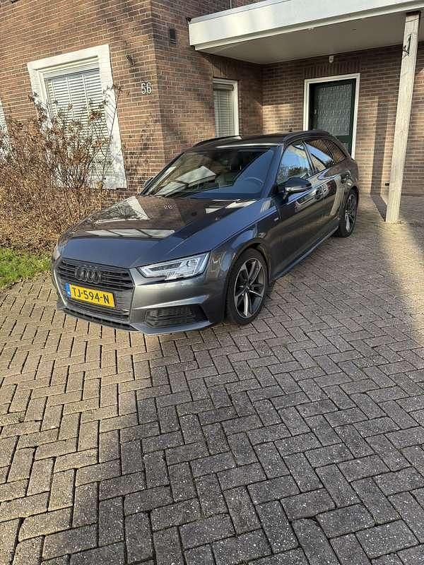 Grijs Occasion 2018 Audi A4 Stationwagen | € 18.000 (Duur) - Afbeelding 1/4