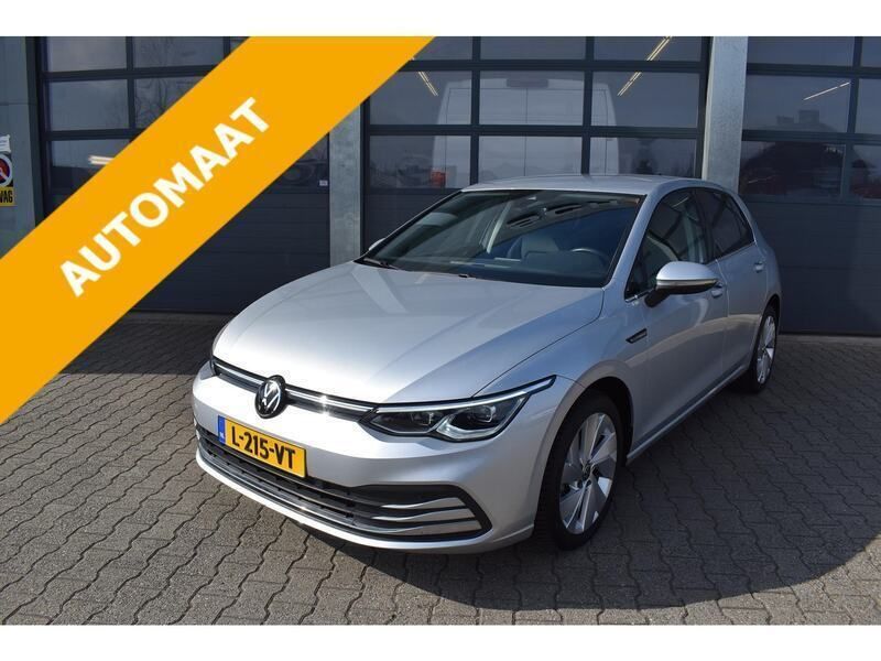 Grijs Gebruikt 2021 VW Golf VIII Style Hatchback | € 28.835 (Eerlijke prijs) - Afbeelding 1/4
