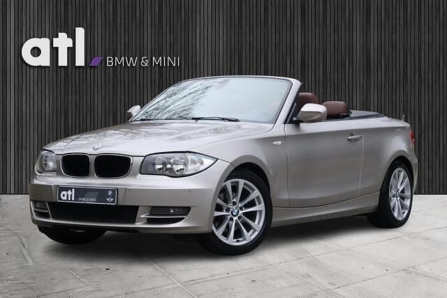 Grijs Occasion 2010 BMW 118 Cabriolet Executive Cabriolet | € 7.950 (Goede deal) - Afbeelding 1/4
