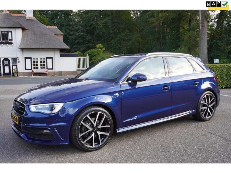 Blauw Gebruikt 2015 Audi A3 Ambition Hatchback | € 14.900 (Duur) - Afbeelding 1/4