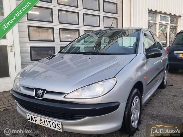 Grijs Gebruikt 1999 Peugeot 206 Hatchback | € 1.250 (Eerlijke prijs) - Afbeelding 1/4
