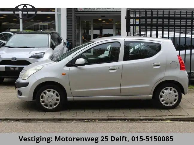 Grijs Gebruikt 2011 Nissan Pixo Acenta Hatchback | € 4.350 (Eerlijke prijs) - Afbeelding 1/4