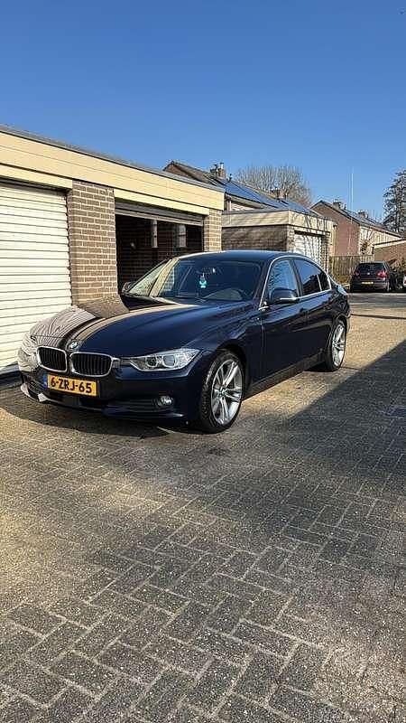 Blauw Gebruikt 2015 BMW 320 Executive Sedan | € 11.950 (Duur) - Afbeelding 1/4