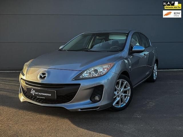 Grijs (metallic) Gebruikt 2012 Mazda 3 Sedan | € 4.495 - Afbeelding 1/4