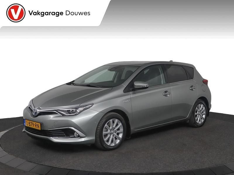 Grijs Gebruikt 2018 Toyota Auris Executive Hatchback | € 18.450 (Eerlijke prijs) - Afbeelding 1/4