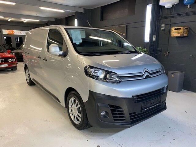 Zilver Gebruikt 2017 Citroën Jumpy MPV | € 12.950 (Goede deal) - Afbeelding 1/4