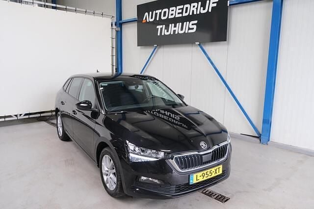 Zwart Gebruikt 2021 Skoda Scala Hatchback | € 14.750 (Eerlijke prijs) - Afbeelding 1/4