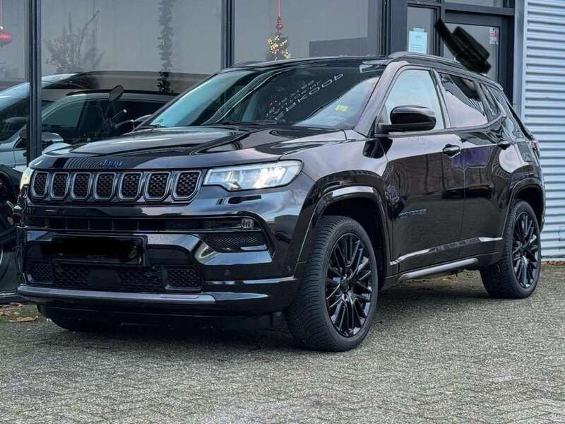 Zwart Gebruikt 2022 Jeep Compass SUV | € 26.000 (Eerlijke prijs) - Afbeelding 1/4