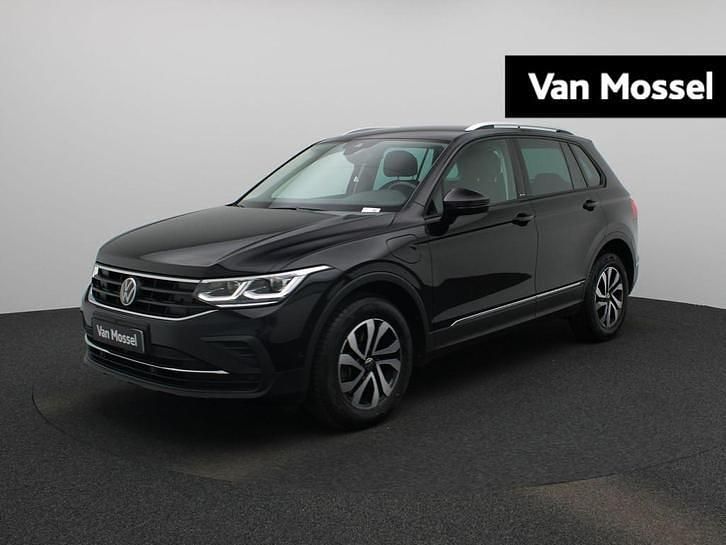 Zwart Gebruikt 2022 VW Tiguan Business SUV | € 36.900 (Eerlijke prijs) - Afbeelding 1/4