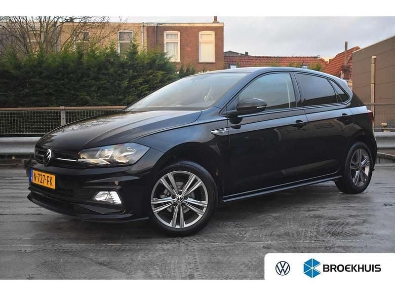 Zwart Gebruikt 2021 VW Polo R-line Edition Hatchback | € 17.700 (Eerlijke prijs) - Afbeelding 1/4