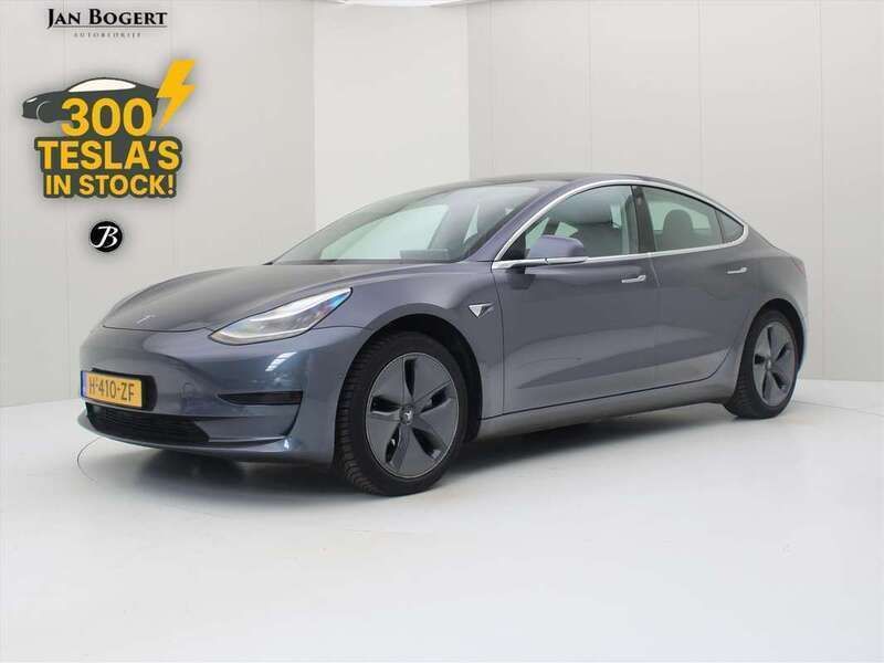 Grijs Gebruikt 2020 Tesla Model 3 Standard Range Sedan | € 18.400 (Goede deal) - Afbeelding 1/4