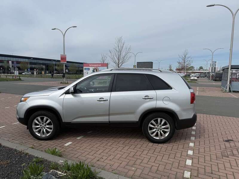 Grijs Gebruikt 2010 Kia Sorento SUV | € 9.950 (Goede deal) - Afbeelding 1/4