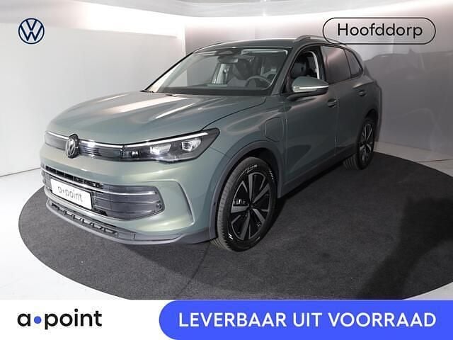 Groen Nieuw 2025 VW Tiguan Edition SUV | € 52.495 (Goede deal) - Afbeelding 1/4