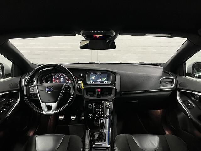 Occasion Volvo V40 R-Design 150 PK (110 kW) 2014 Zwart Hatchback