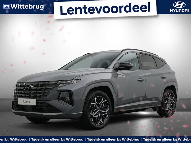 Grijs, metallic lak Nieuw 2024 Hyundai Tucson Premium SUV | € 43.925 (Eerlijke prijs) - Afbeelding 1/3