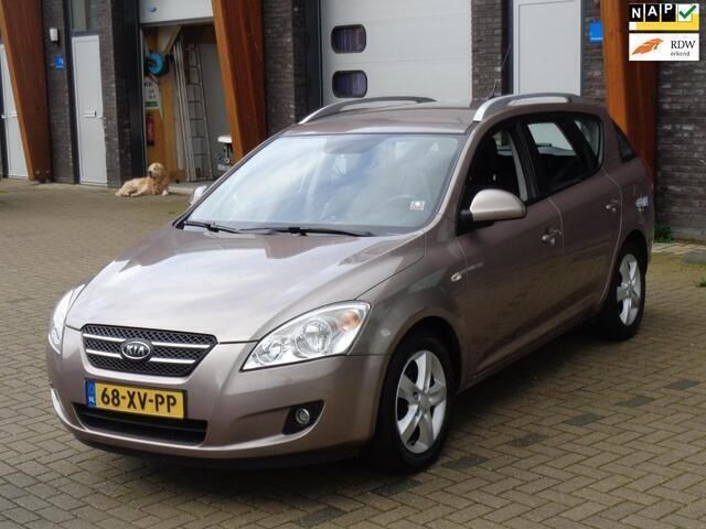 Beige Gebruikt 2007 Kia Ceed Stationwagen | € 4.350 (Eerlijke prijs) - Afbeelding 1/4