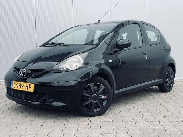 Zwart Gebruikt 2009 Toyota Aygo Comfort Hatchback | € 2.799 (Eerlijke prijs) - Afbeelding 1/4