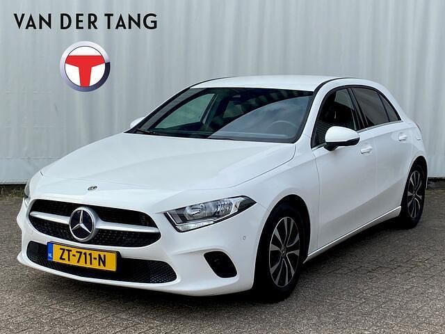 Wit Gebruikt 2019 Mercedes A180 Business Hatchback | € 18.995 (Super prijs) - Afbeelding 1/4