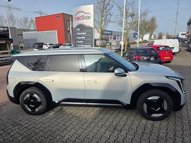 Occasion Kia EV9 Plus 150 kW (204 PK) 2023 Grijs (metallic) SUV