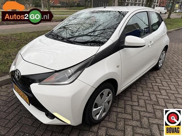 Wit Occasion 2014 Toyota Aygo Hatchback | € 5.995 (Eerlijke prijs) - Afbeelding 1/4