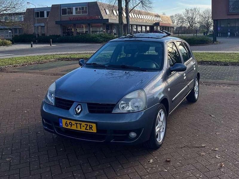 Grijs Gebruikt 2007 Renault Clio II Campus Hatchback | € 3.200 (Iets duurder) - Afbeelding 1/4