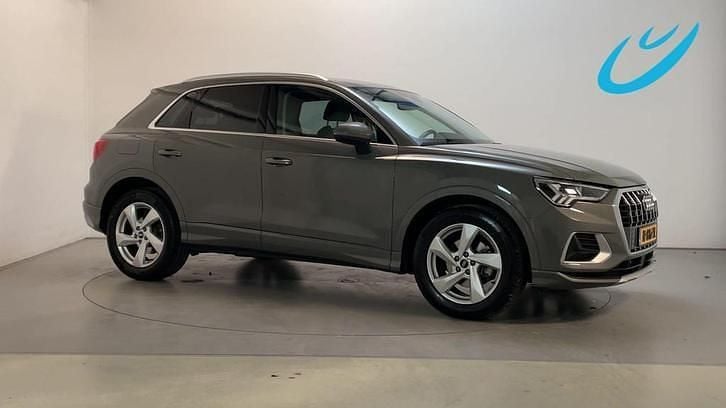 Grijs Occasion 2022 Audi Q3 Advanced SUV | € 30.850 (Goede deal) - Afbeelding 1/4