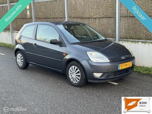 Occasion Ford Fiesta Ambiente 69 PK (50 kW) 2004 Grijs Hatchback