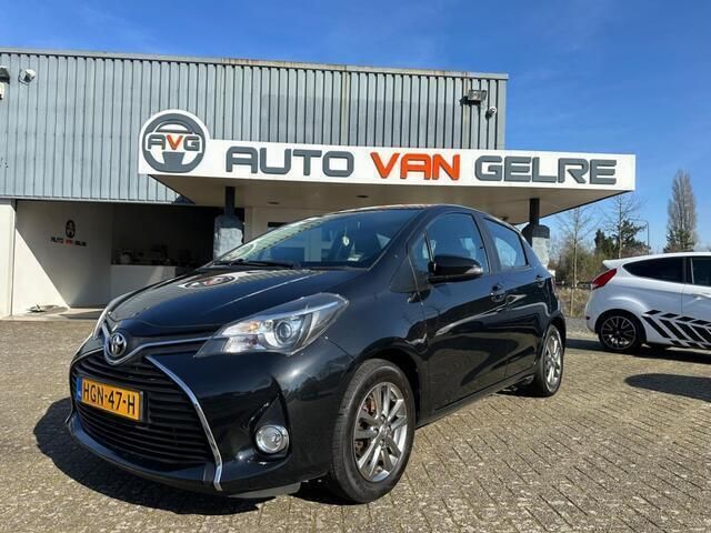 Zwart Gebruikt 2014 Toyota Yaris Hatchback | € 7.999 (Eerlijke prijs) - Afbeelding 1/4