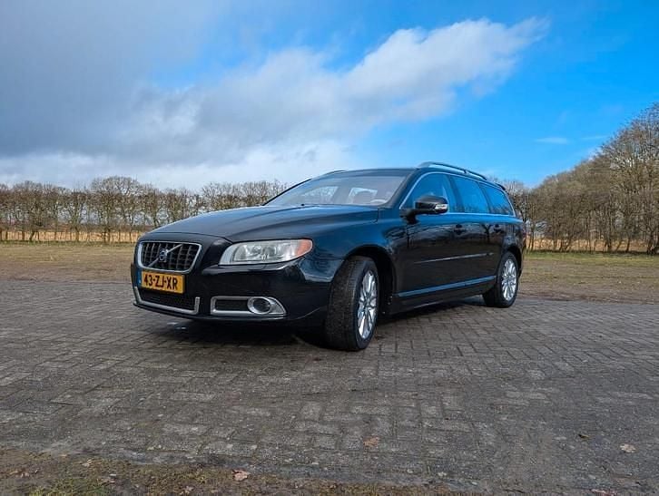 Occasion Volvo V70 Summum 163 PK (119 kW) 2008 Zwart Stationwagen