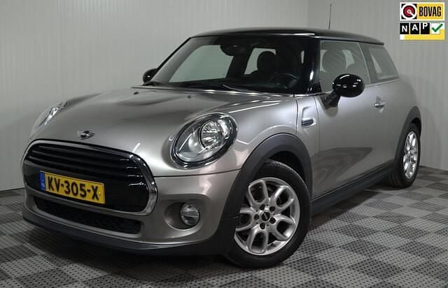 Grijs Gebruikt 2016 Mini Cooper Business Hatchback | € 12.500 (Goede deal) - Afbeelding 1/4