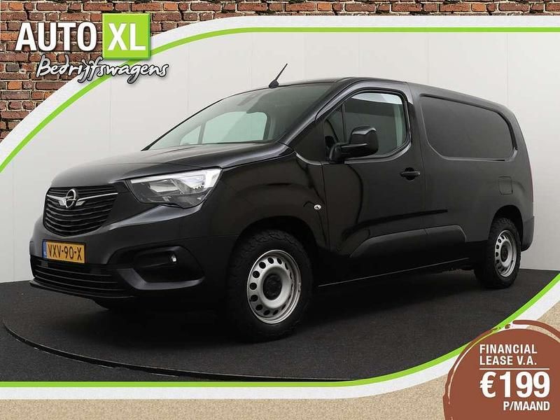Zwart Gebruikt 2023 Opel Combo Life Van | € 14.940 - Afbeelding 1/4