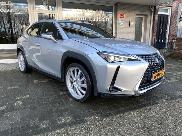 Occasion Lexus UX 250h Business Edition 109 PK (80 kW) 2019 Grijs SUV
