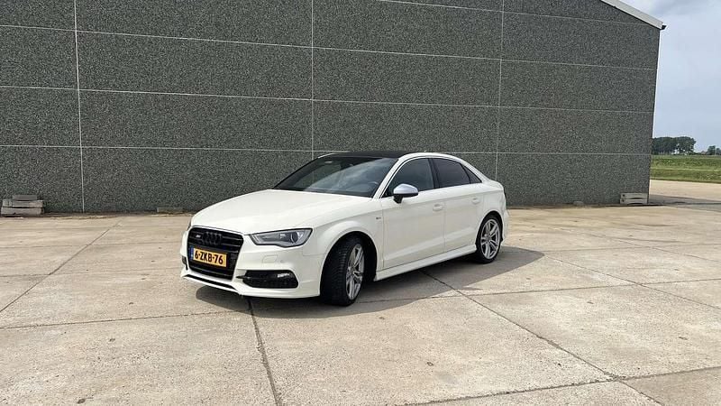 Gebruikt 2015 Audi A3 S-Line Sedan | € 13.100 (Duur) - Afbeelding 1/4