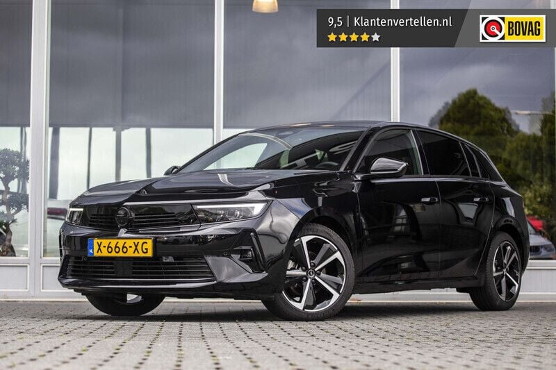 Zwart Gebruikt 2024 Opel Astra Hatchback | € 28.845 (Goede deal) - Afbeelding 1/4