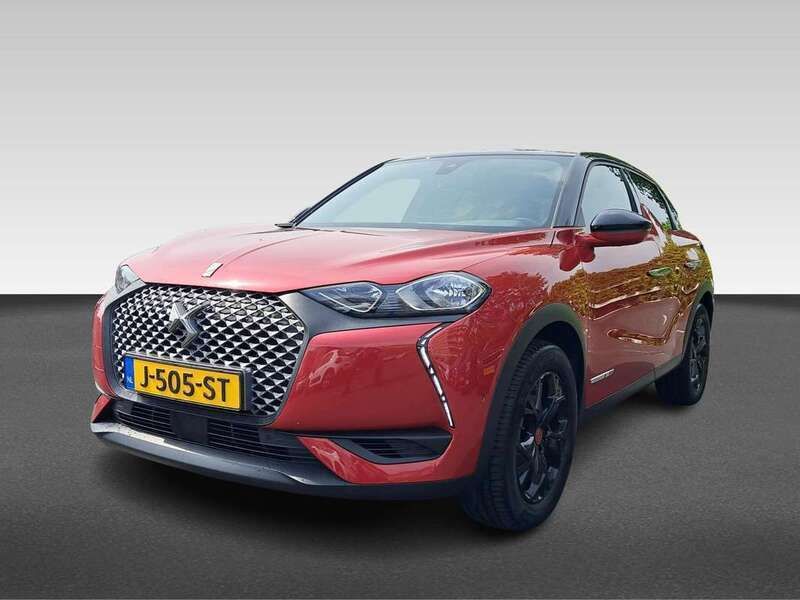 Rood, metallic lak Gebruikt 2020 DS Automobiles DS3 Crossback E-Tense Performance SUV | € 15.930 (Eerlijke prijs) - Afbeelding 1/4